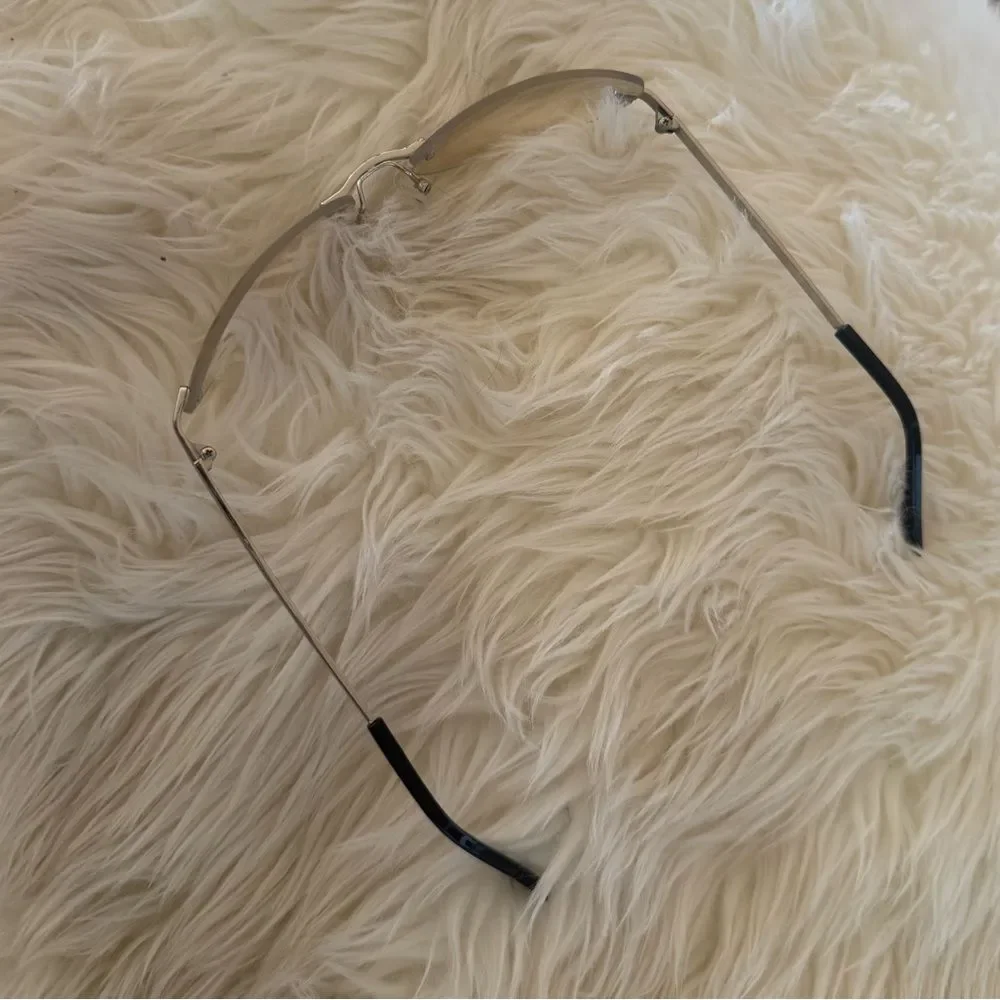 Clear glasses